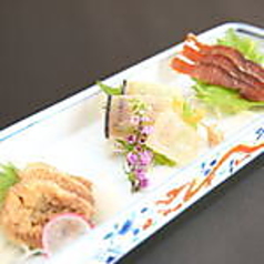 珍味三種盛り （河豚の子粕漬け・鯨・鮭とば）