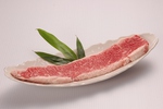 なんべんでんに来たらまずはこれ！あふれる肉汁と自家製たれの絡みは、焼肉通もうなる人気メニュー！