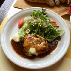 ハンバーグトマトチーズ焼き