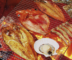 釧路沖のクジラ、上品な脂のめんめなど、厳選した素材！の写真