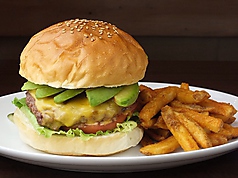 タルタルアボカドチーズバーガー　TARTAR AVOCADO CHEESE BURGER