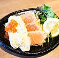 料理メニュー写真&nbsp;サーモンのレアカツ　タルタルイクラのせ