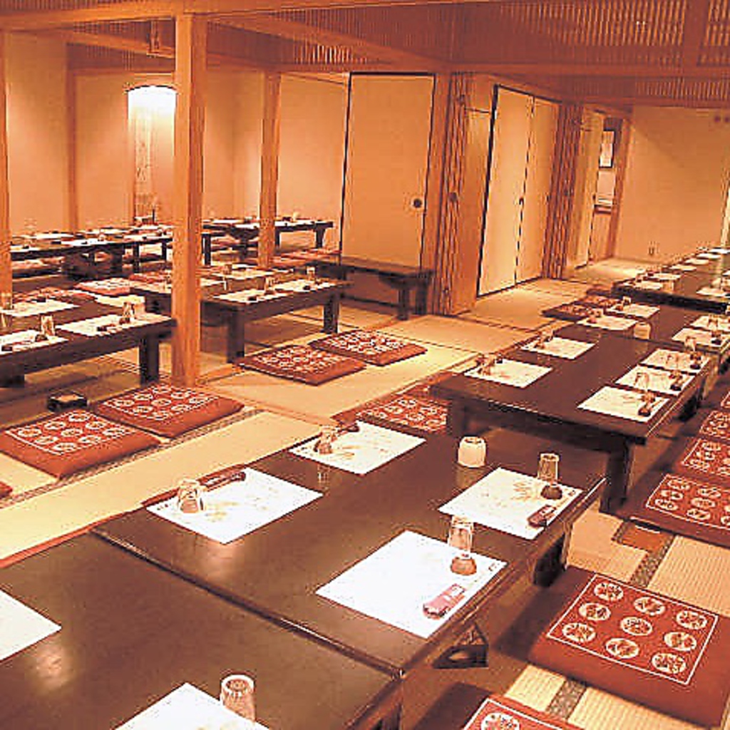 最大100名様迄ＯＫのお座敷。老舗ならではのサービスを…