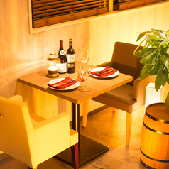 2名様専用のカップルシートは、誕生日や記念日デートに最適。2人だけの空間をお楽しみください。サプライズのお手伝いもお任せ下さい♪