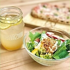 鮮度にこだわった産直のフレッシュサラダ！