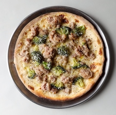 スモークモッツアレラ&サルシッチャ/SMOKED MZZARELLA AND SALSICCA【WHITE SAUCE】