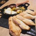 料理メニュー写真&nbsp;カマンベールとえびのアヒージョ