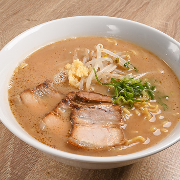 Max にんにくラーメン& Gamingのおすすめ料理1