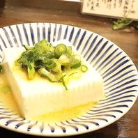 お酒が進む逸品多数！炉ばた焼の待ち時間も楽しめる◎