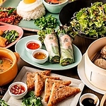 様々なコース料理もご用意しております！宴会や小規模なパーティーにもおすすめです！ぜひご利用を！