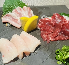 馬刺し、３点盛り