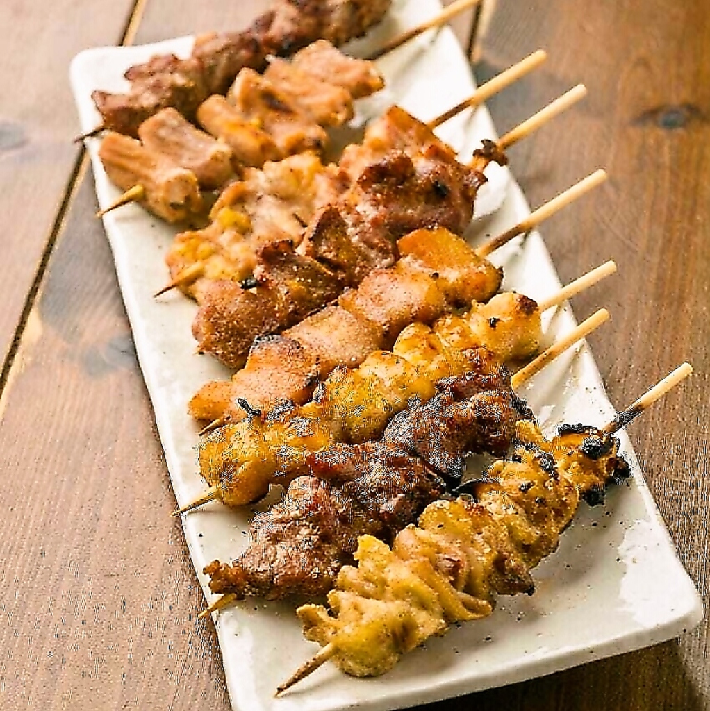 厳選して仕入れた新鮮な『伊達鶏』をメインに、当店では全国各地の銘柄鶏をご提供しております♪