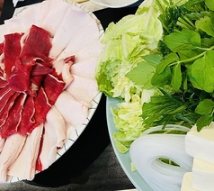 究極のジビエ　熊鍋の写真