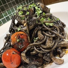 イカスミのスパゲッティ－ニ