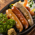 料理メニュー写真 ● ソーセージ盛り合わせ ●