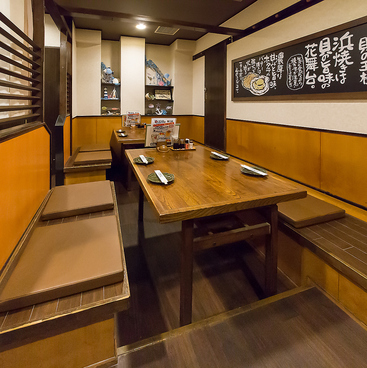 おさかな酒場 まえでん 塚口店の雰囲気1