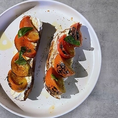 焼きトマトとマスカルポーネのブルスケッタ 1PC