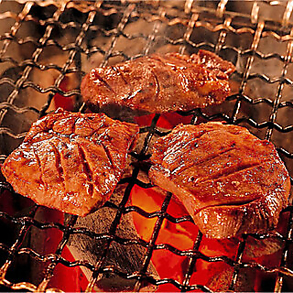 当店オリジナルの牛タン料理や炭火焼き、しゃぶしゃぶなどお好きな料理で牛タンをご堪能ください！