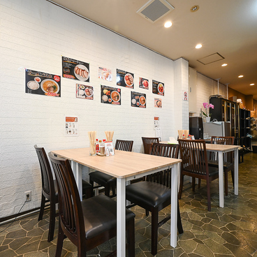 Max にんにくラーメン& Gamingの雰囲気1