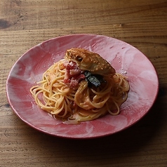 ズワイガニのトマトクリームパスタ