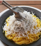 名物ののせ放題パスタ♪ストップというまで乗せ続けます♪