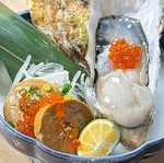 海鮮自慢の「だしとごはん　ひととき」がご提供する、牡蠣、あん肝、いくらのオススメ海鮮3種盛り♪
