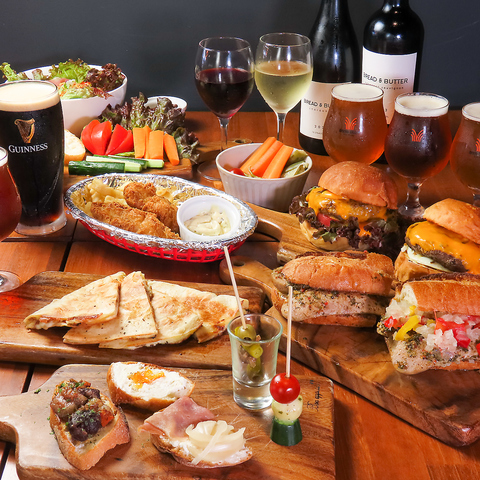  柏駅西口にあるハンバーガーと多国籍料理、ビールの店。色々な国の味が楽しめます