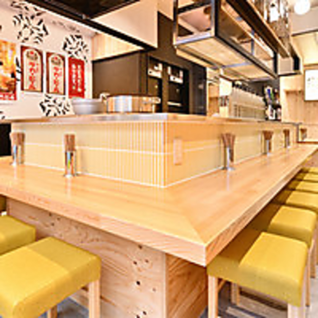 ≪カウンター≫1Fは全席カウンター☆肩ひじ張らないカジュアルな空間は女性や一人呑みも楽しめます!!