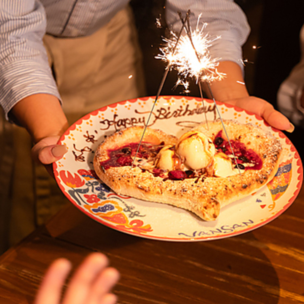 石窯ピッツァでお祝いはいかがでしょうか！？他の店舗では味わえない体験が…◎