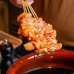 自慢の鶏料理♪ 居心地のよい店内