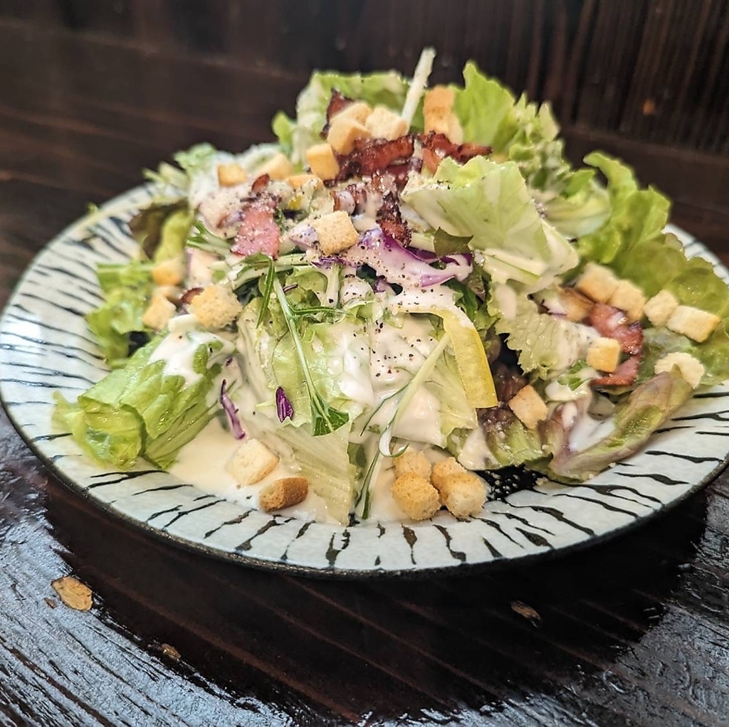 手羽先と肉料理が旨い居酒屋