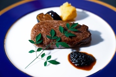 牛フィレ肉のグリル　紀州甘長獅子唐の佃煮