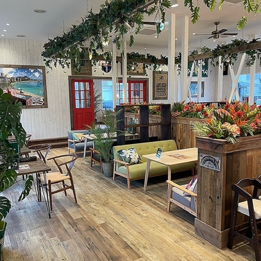 ALOHA CAFE Pineapple アロハ カフェ パイナップル 明石店の雰囲気1