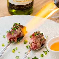 国産A5黒毛和牛の炙りユッケ