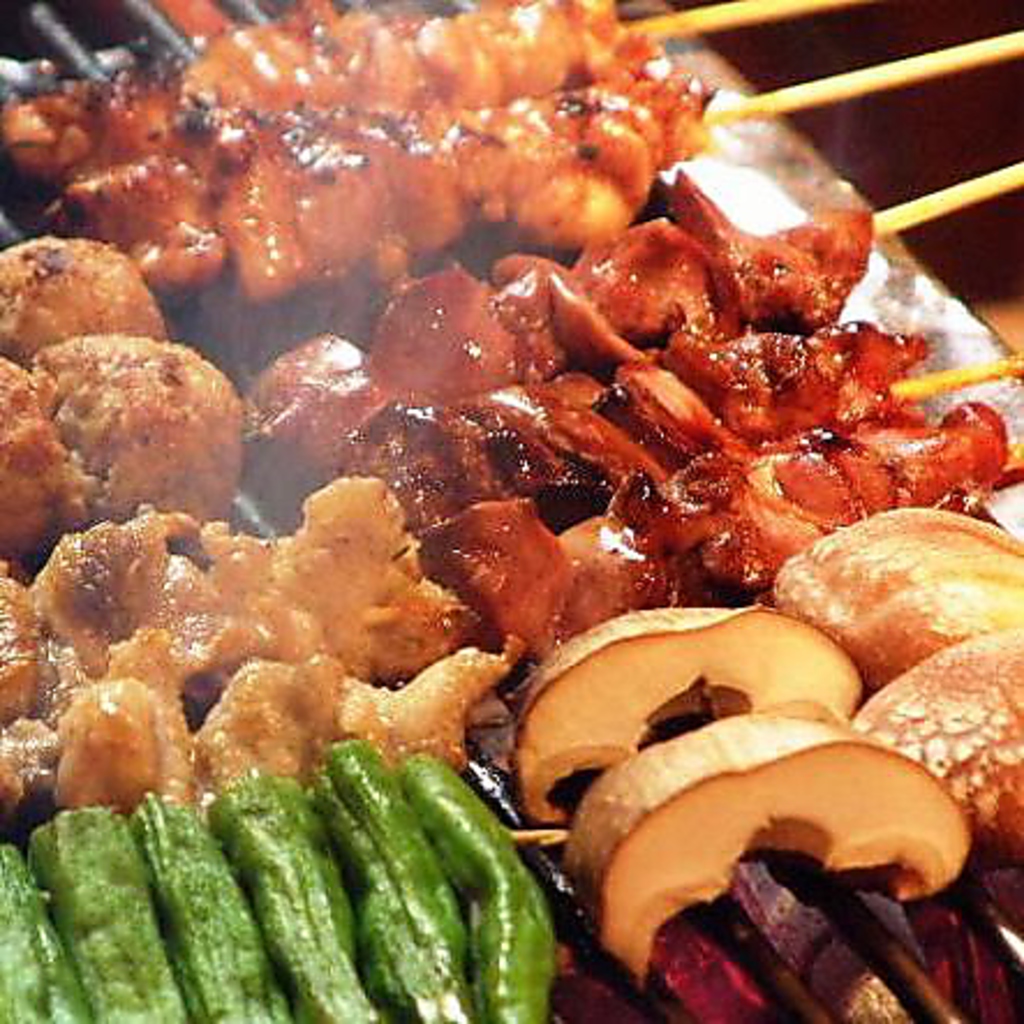 備長炭で一本一本丁寧に焼き上げる！