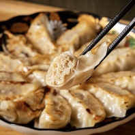 自家製にこだわった、あいらしかの博多ひとくち餃子。