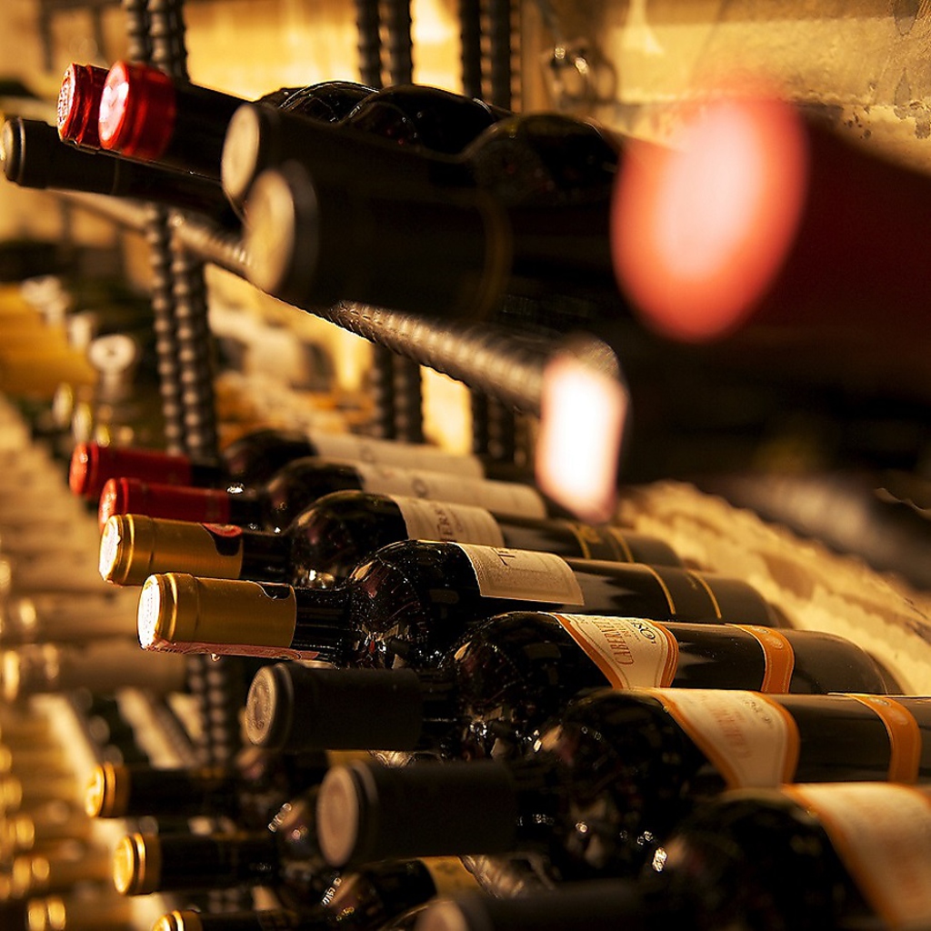 常時８０種類程度のワインをリーズナブルにご用意しております☆彡