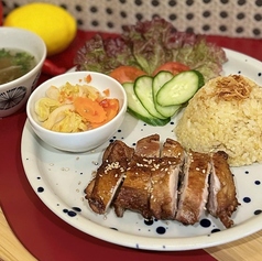 ダナン風鶏肉の揚げご飯