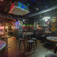 アメリカのBARに迷い込んだような最高の雰囲気を！