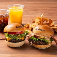 ビーフ100%の贅沢バーガー