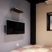 キッズスペースにはテレビを設置しており、お子様から大人までリラックスしてお過ごしいただけます。ご家族全員が安心してお食事を楽しめるよう工夫していますので、ぜひお気軽にご来店ください。