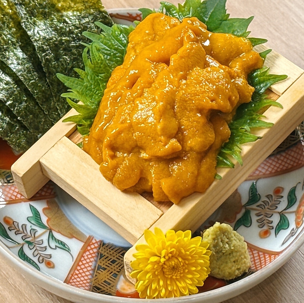 鮮度抜群「生板うに」は日本酒と一緒にぜひどうぞ！東北の地酒を揃えているのでお好みでお選び下さい