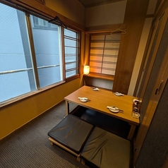 シックな店内で2～４名様程度でゆっくりと♪