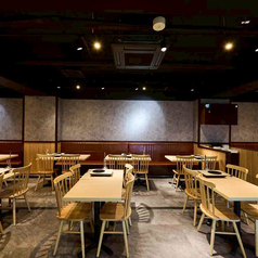 デートや女子会、2名～20名様でのご利用に最適なお席もございます。お二人の空間でもゆったり寛げるような造りになっています。渋谷で、人気のお店です。渋谷女子会・誕生日・満足度高いのオシャレ空間で女子会・合コン！プライベート感溢れるお席で大人の贅沢宴会♪