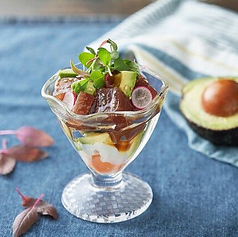 マグロとアボカドのタルタル