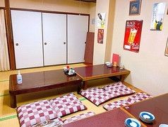 最大18名まで完備。 どこかレトロな雰囲気をお楽しみ下さい。