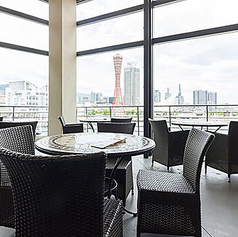 神戸の景色が一望できるフロア