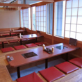 掘りごたつ半個室（5～8名様×4）。仕切りを外して最大32名様までの宴会場としてもご利用いただけます。予約については、直接お店にお問い合わせください。
