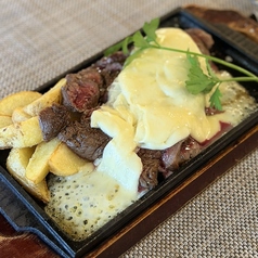 ＼おすすめ／牛赤身ステーキ・とろけるラクレット