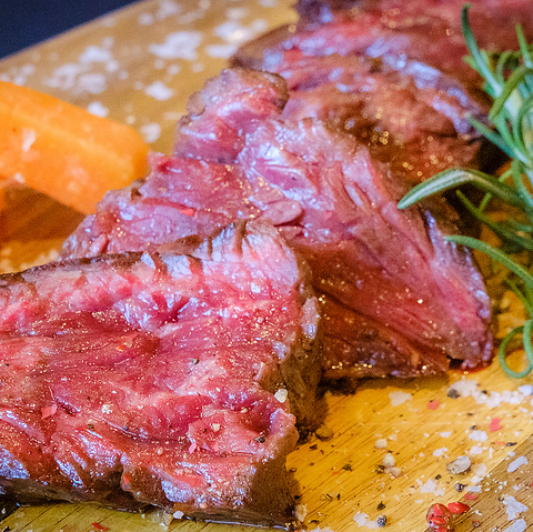 【心斎橋駅3分】大人がカジュアルに楽しめるお肉料理のニューワールド！